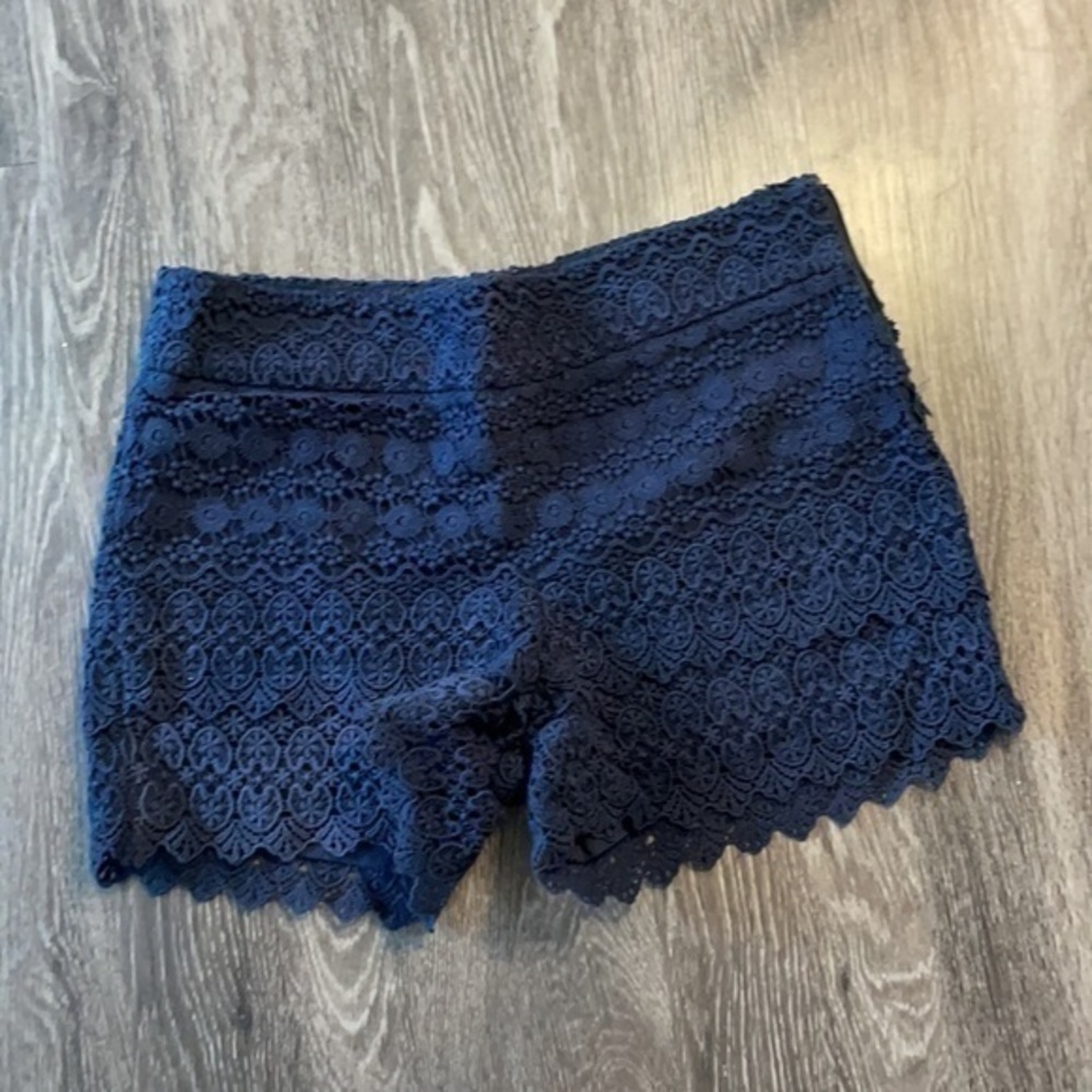 Loft Riviera Short Blue Lace​ - Picture 5 of 7
